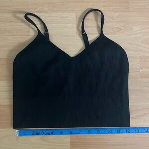 Zella sports bra size medium. Worn a couple times EUC. Black adjustable straps